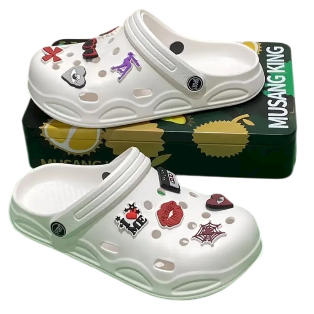 ✨ Women’s Hollow Sandals w/ Charm | Size 9.5-10 US